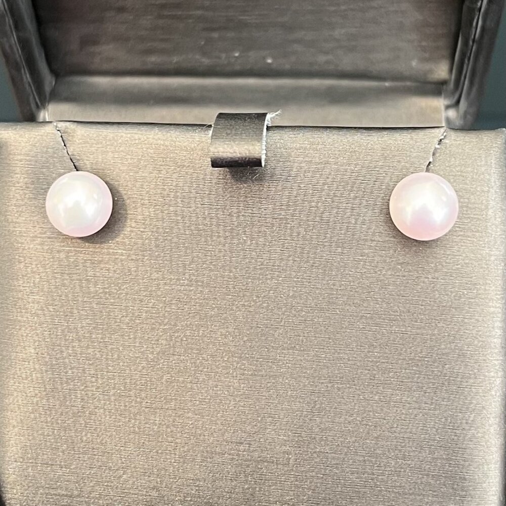 8.5-9MM Saltwater Cultured Pearl stud earrings 14KT White Gold EUC demure